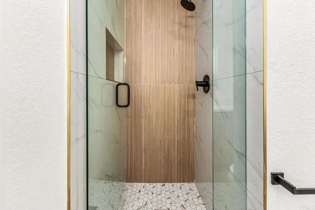 https://cdn.realtyfeed.com/cdn/127/306707679/00a3f17c7d26d86799e85f21a8e5992a.webp