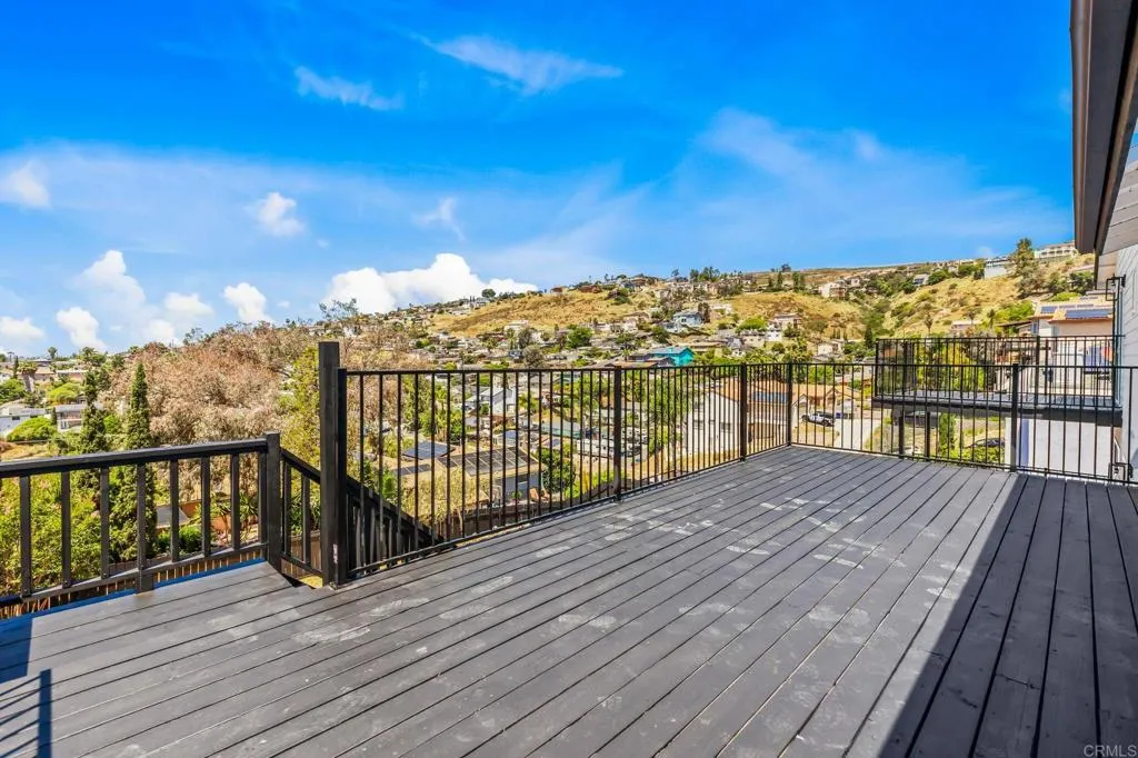 https://cdn.realtyfeed.com/cdn/127/306707679/2c34000e42a162c6116fe67e556cba6c.webp