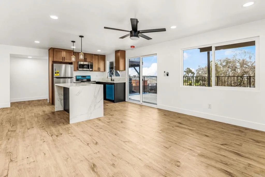 https://cdn.realtyfeed.com/cdn/127/306707679/8304eb21e4a53e98cbb1b4d3f2c67ea5.webp