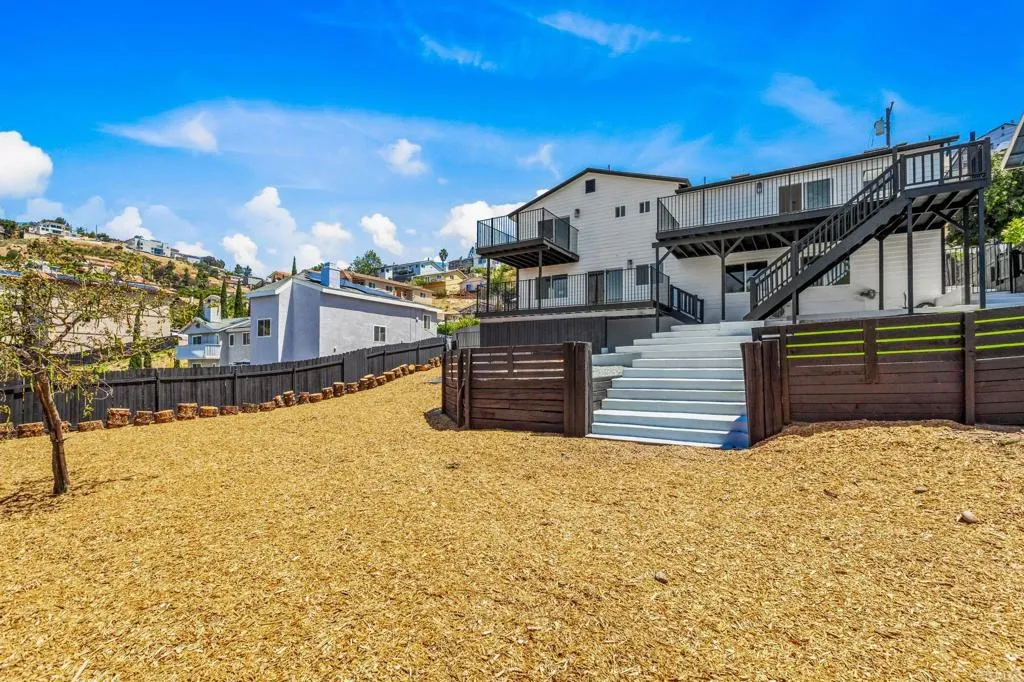 https://cdn.realtyfeed.com/cdn/127/306707679/b32d46d37792e005b3dfaf47ed6fad81.webp
