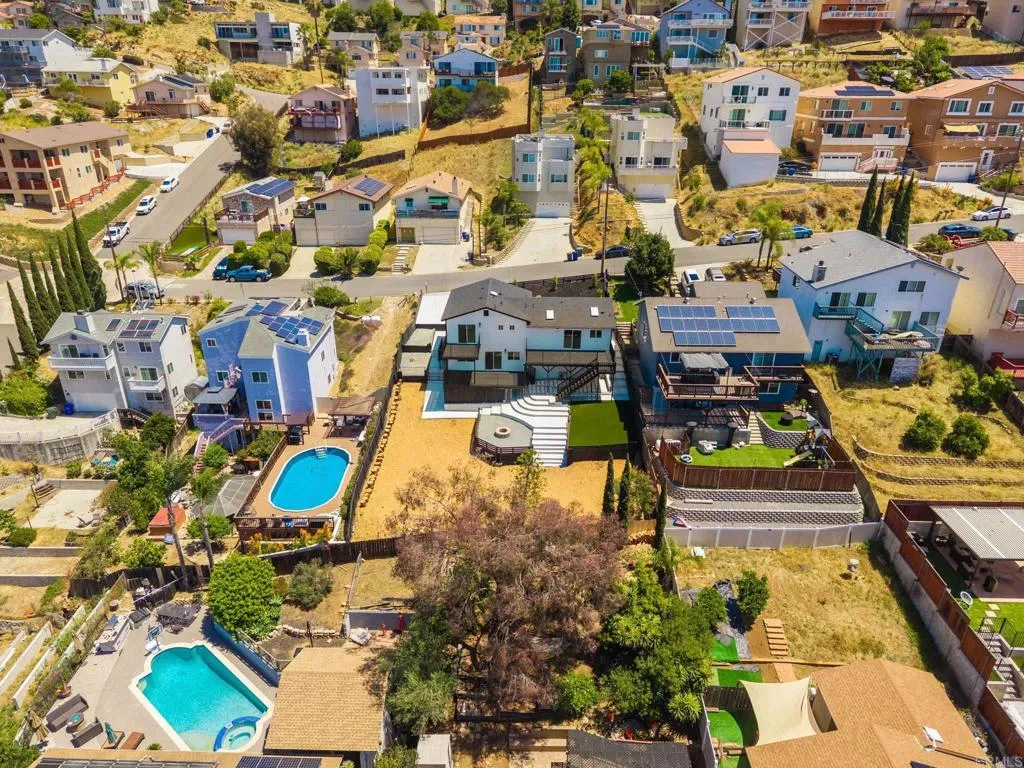 https://cdn.realtyfeed.com/cdn/127/306707679/f236066cdb3a0f87d951cf9a638dea4f.webp
