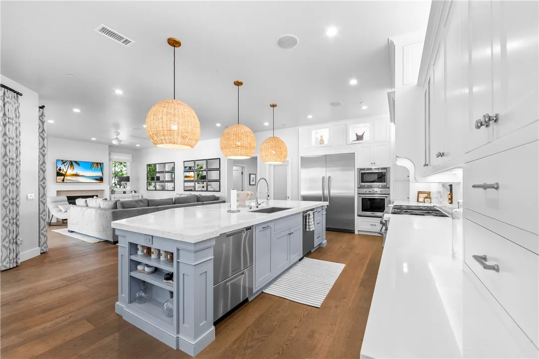 817 Main Street, Huntington Beach, CA, 92648