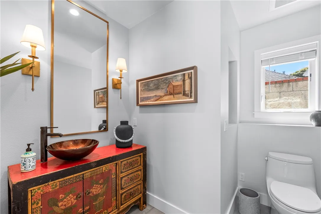 817 Main Street, Huntington Beach, CA, 92648