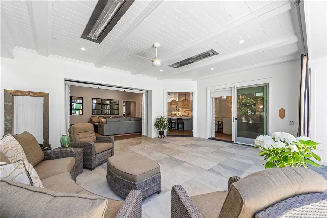 817 Main Street, Huntington Beach, CA, 92648