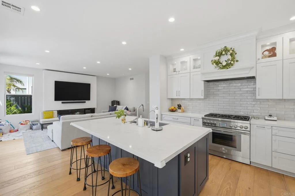 https://cdn.realtyfeed.com/cdn/127/306707711/34e20f162544c493c2154316f63a18f1.webp
