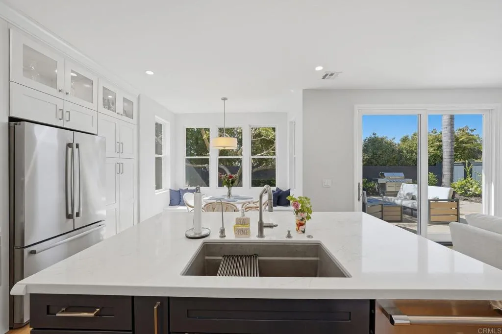 https://cdn.realtyfeed.com/cdn/127/306707711/70c5a42bda30ae8ac0aa30fb038305f6.webp