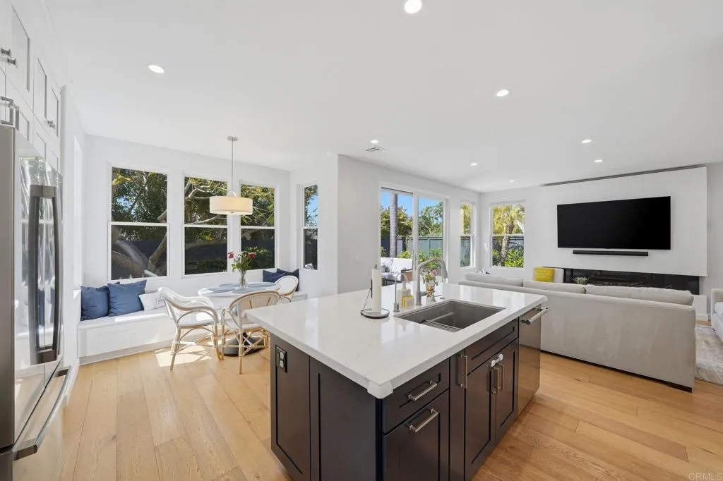 https://cdn.realtyfeed.com/cdn/127/306707711/e832a57ea97526e93a90469b509c7197.webp