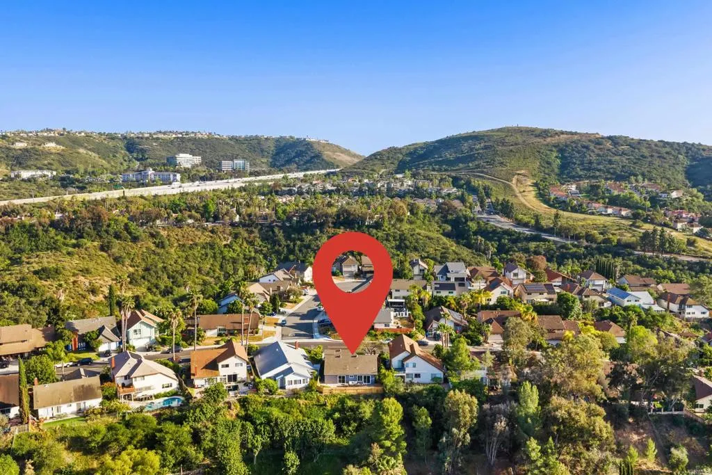 https://cdn.realtyfeed.com/cdn/127/306707713/046bdde9c91700df7ddfa7051508c427.webp