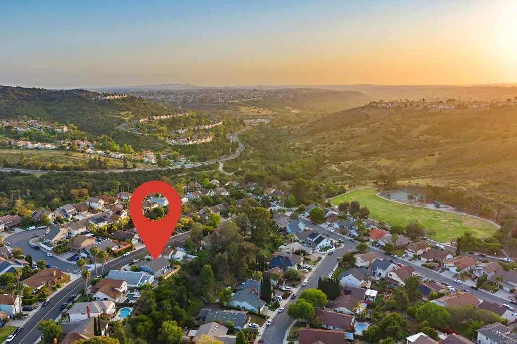 https://cdn.realtyfeed.com/cdn/127/306707713/4bd23637c9225ed7a385b9e64f62acad.webp