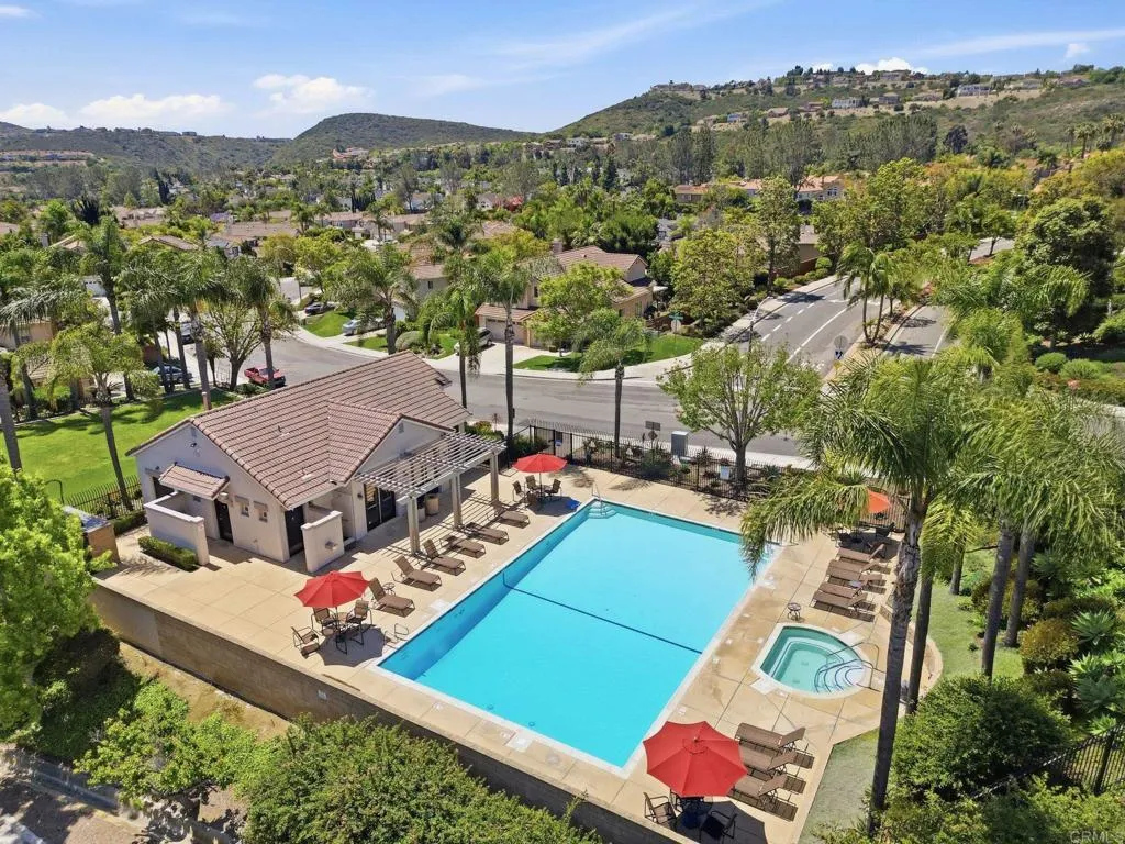 https://cdn.realtyfeed.com/cdn/127/306707715/1c220289186799f9095562ec2eb8cf41.webp