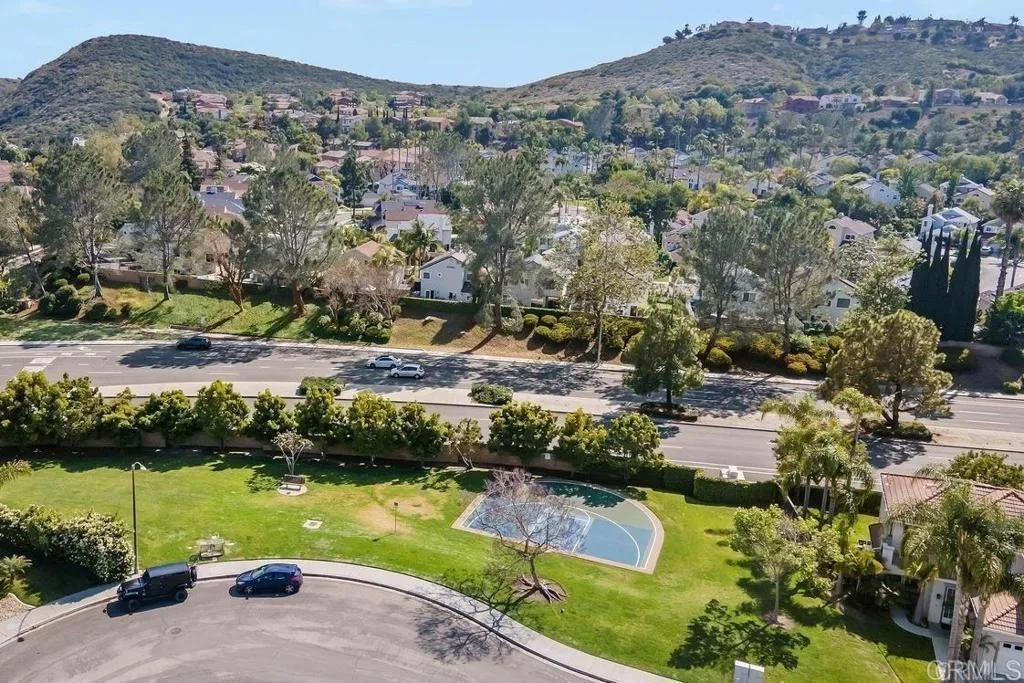 https://cdn.realtyfeed.com/cdn/127/306707715/23ac7725e3120764f21e77cd62664777.webp