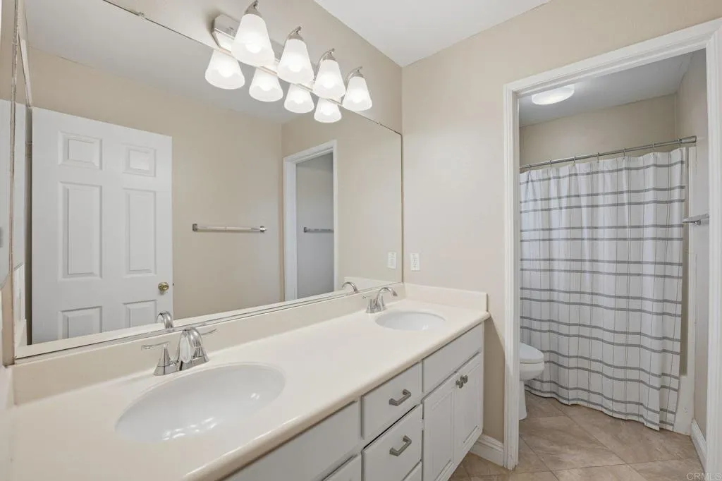 https://cdn.realtyfeed.com/cdn/127/306707715/3ff80e336645beb530ef7d2b2c7db16b.webp