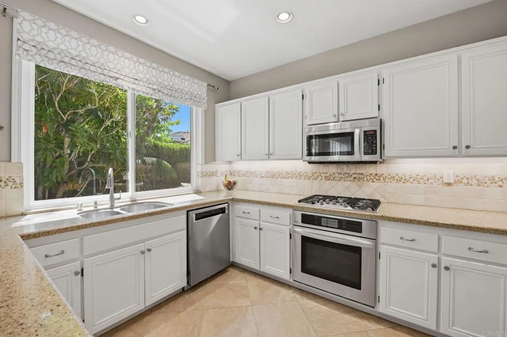 https://cdn.realtyfeed.com/cdn/127/306707715/72893710022aae1fc853ebc1fc09acd4.webp