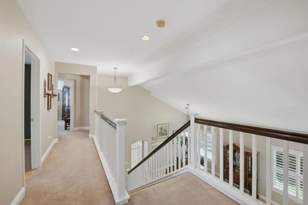 https://cdn.realtyfeed.com/cdn/127/306707715/c414ace7f7645f3082b7b488d8848e39.webp