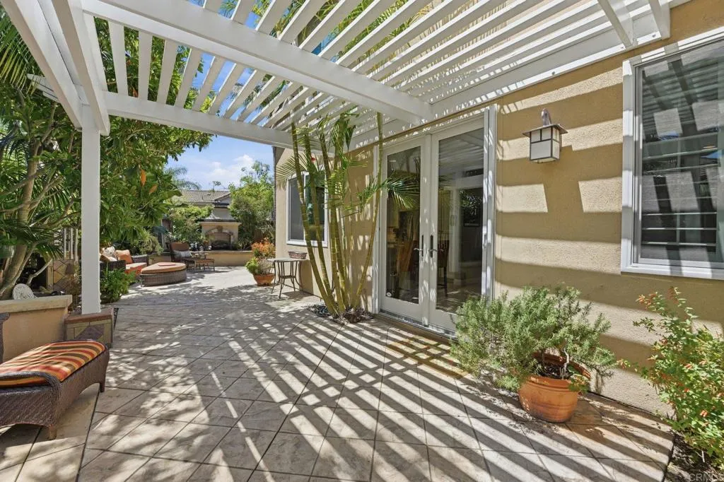 https://cdn.realtyfeed.com/cdn/127/306707715/dbb672b405668dfbb6ba6065cb38b9f6.webp