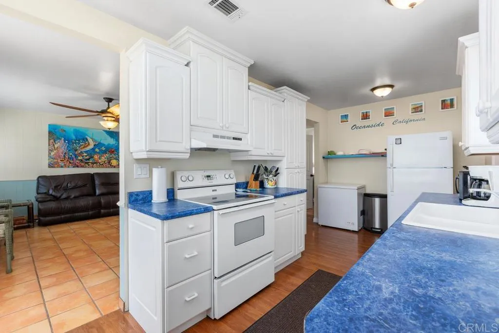 https://cdn.realtyfeed.com/cdn/127/306707729/16244b60098f27fa873724a438029076.webp
