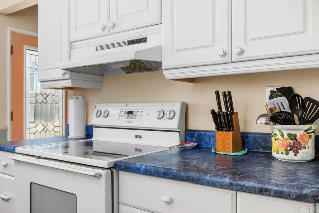 https://cdn.realtyfeed.com/cdn/127/306707729/16ccd52279d1c0234644643782859770.webp