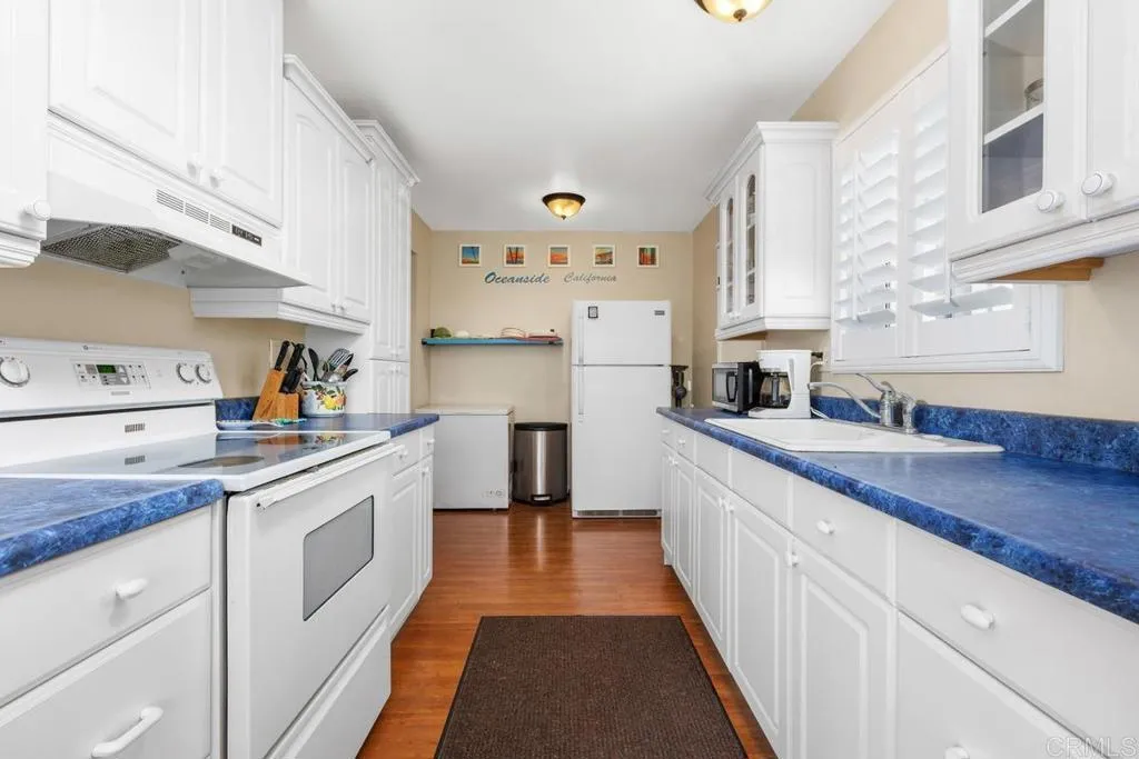 https://cdn.realtyfeed.com/cdn/127/306707729/418c7c70be9e6795010bd1d241ddfaef.webp