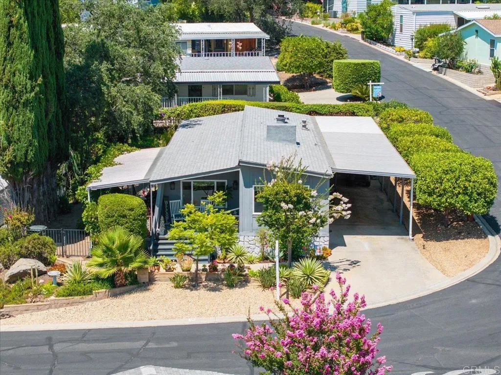 https://cdn.realtyfeed.com/cdn/127/306707767/2498c4c1339a432288cb0b06a9f3da24.webp