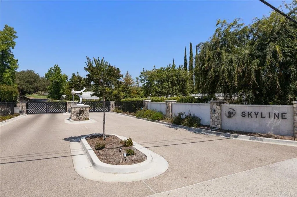 https://cdn.realtyfeed.com/cdn/127/306707767/5686c748faf0ec5e25d55ea45a694f5d.webp
