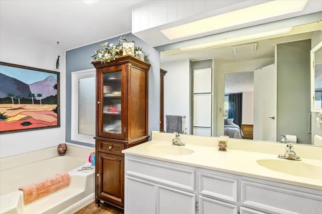 https://cdn.realtyfeed.com/cdn/127/306707767/a1df9c8db23849d529b3230a25eb5796.webp