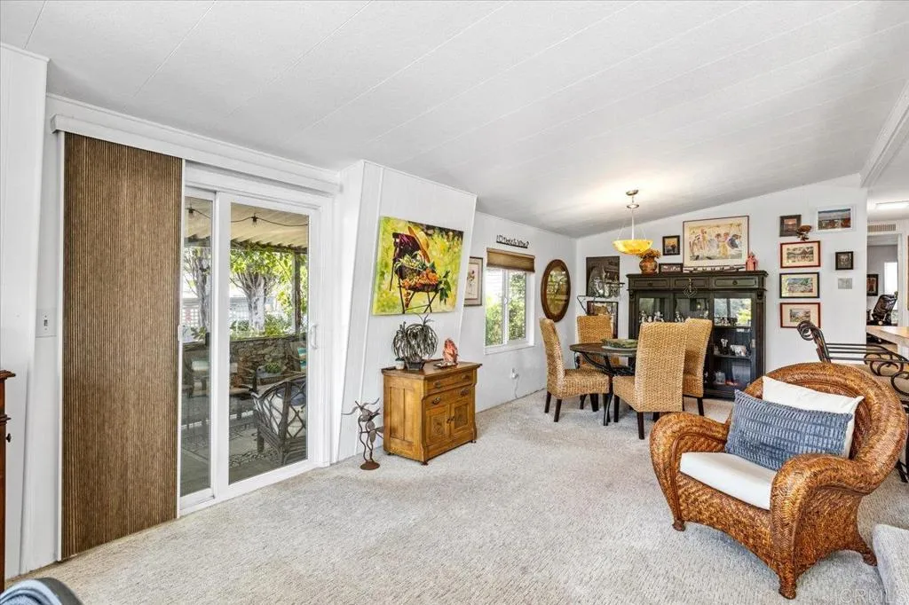 https://cdn.realtyfeed.com/cdn/127/306707767/a8827446bb439cb2a0badd01869d44cc.webp