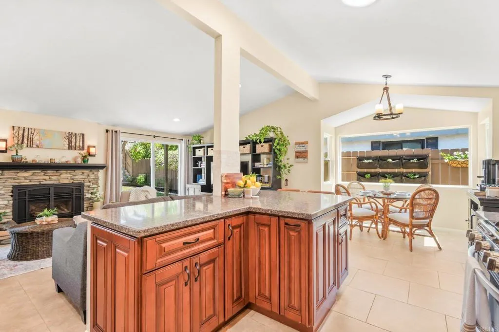 https://cdn.realtyfeed.com/cdn/127/306707776/0f041496bfca6d327348ed233587d08a.webp