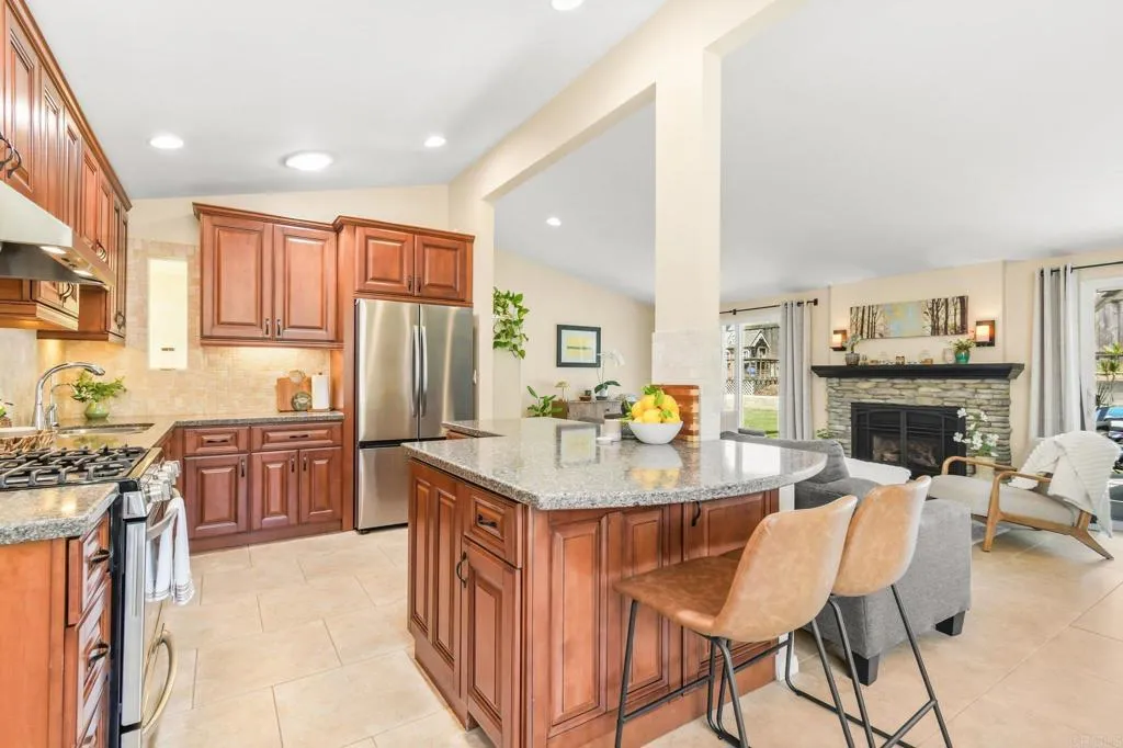 https://cdn.realtyfeed.com/cdn/127/306707776/757b9dbb4e360e098e25f801b7ce397e.webp