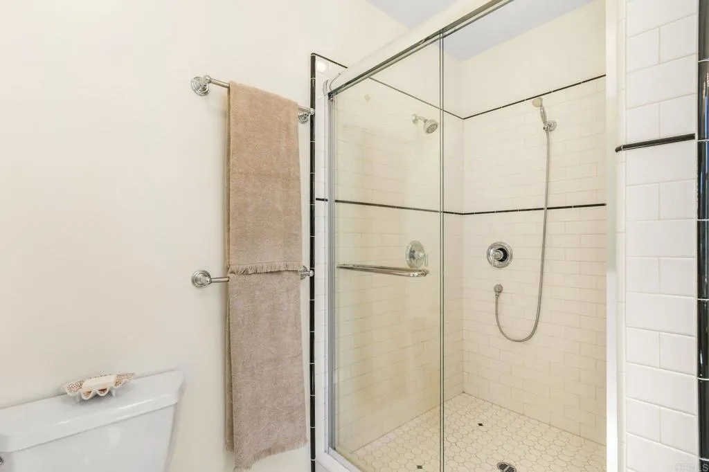 https://cdn.realtyfeed.com/cdn/127/306707776/830f95dc2ddd70c0bfe7c8aca6438dd1.webp