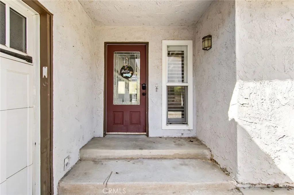 30265 Buck Tail Drive, Canyon Lake, CA 92587 - Photo 3 of 35, Canyon Lake, CA