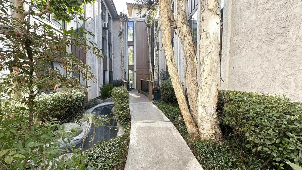 https://cdn.realtyfeed.com/cdn/127/306707804/45aba344a1b9aa3fe9c99356ee497a68.webp