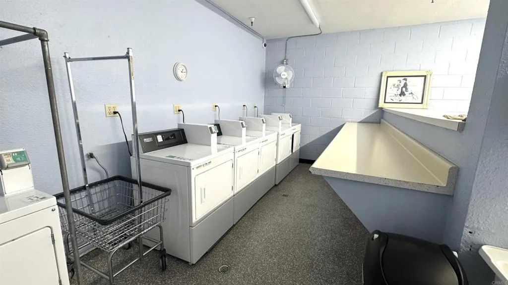 https://cdn.realtyfeed.com/cdn/127/306707804/8cd60f07645b2e615f81a64a88d57c34.webp