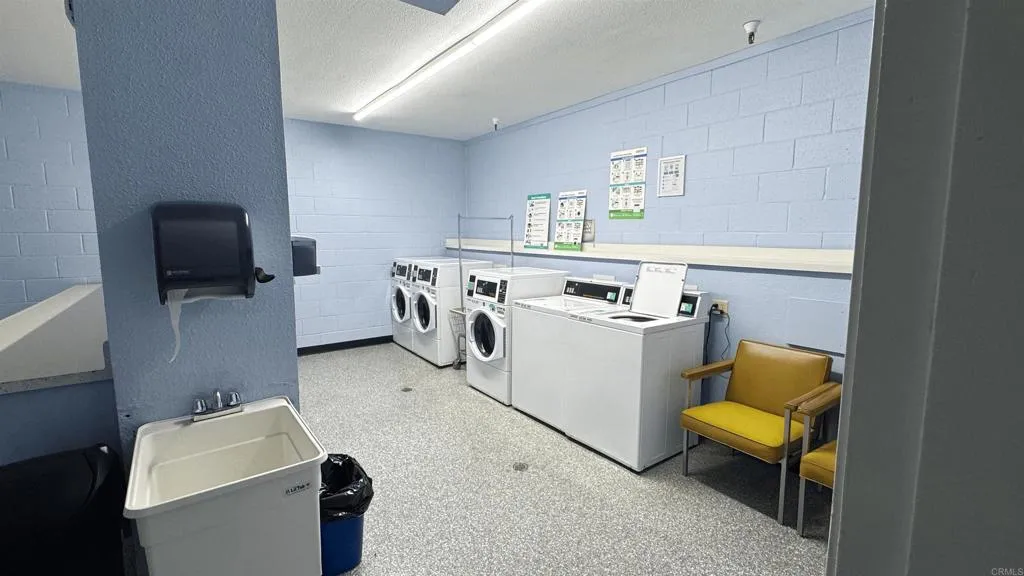 https://cdn.realtyfeed.com/cdn/127/306707804/c13f4cd3db53159df645eff71e33e6fc.webp