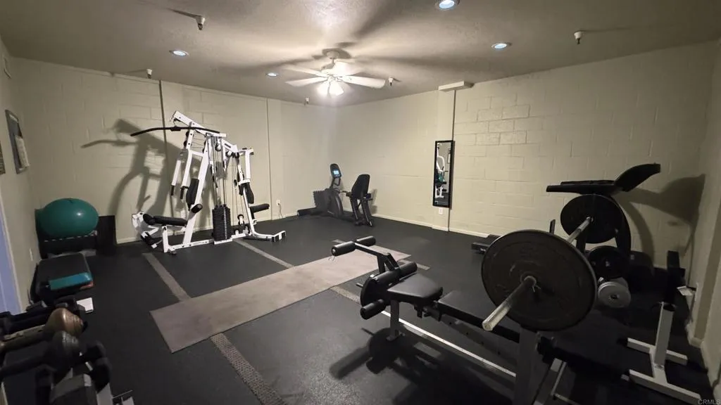 https://cdn.realtyfeed.com/cdn/127/306707804/c5b966ecaeaf2efbb6fc3aca397fe181.webp