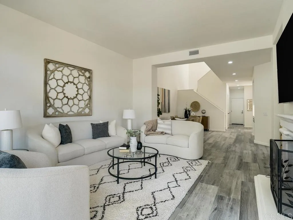 https://cdn.realtyfeed.com/cdn/127/306707824/7de180f816c9d72c3b82488f3ffa17ff.webp