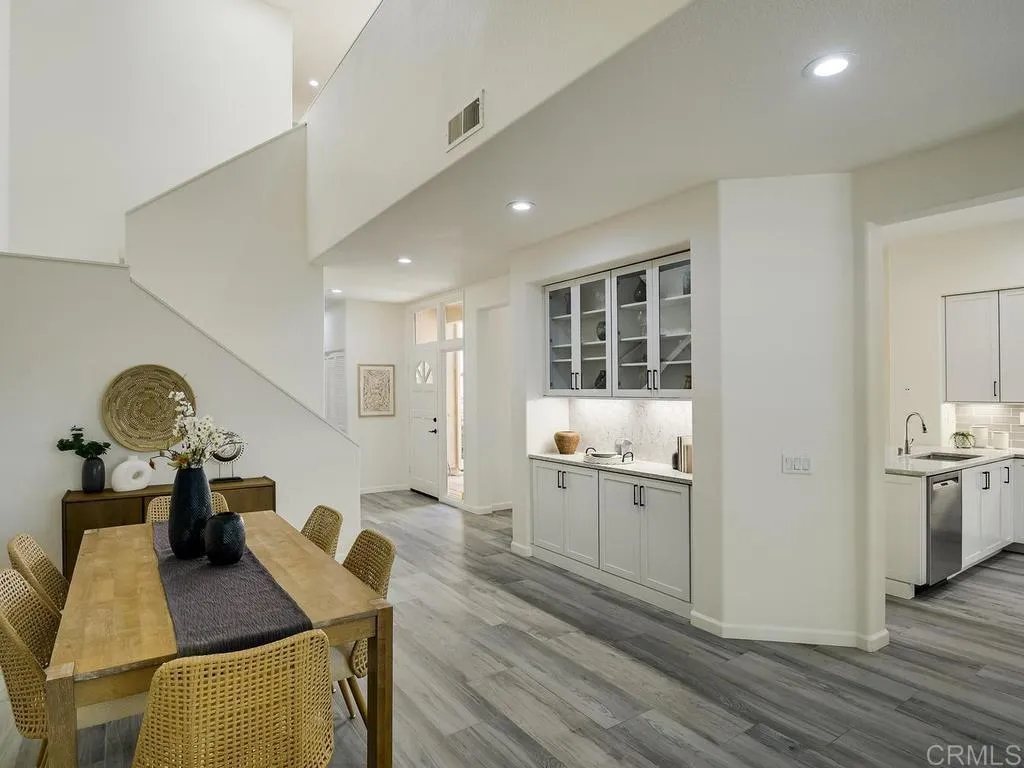 https://cdn.realtyfeed.com/cdn/127/306707824/b1582054db31bf4ad0aa46a355e7c54a.webp