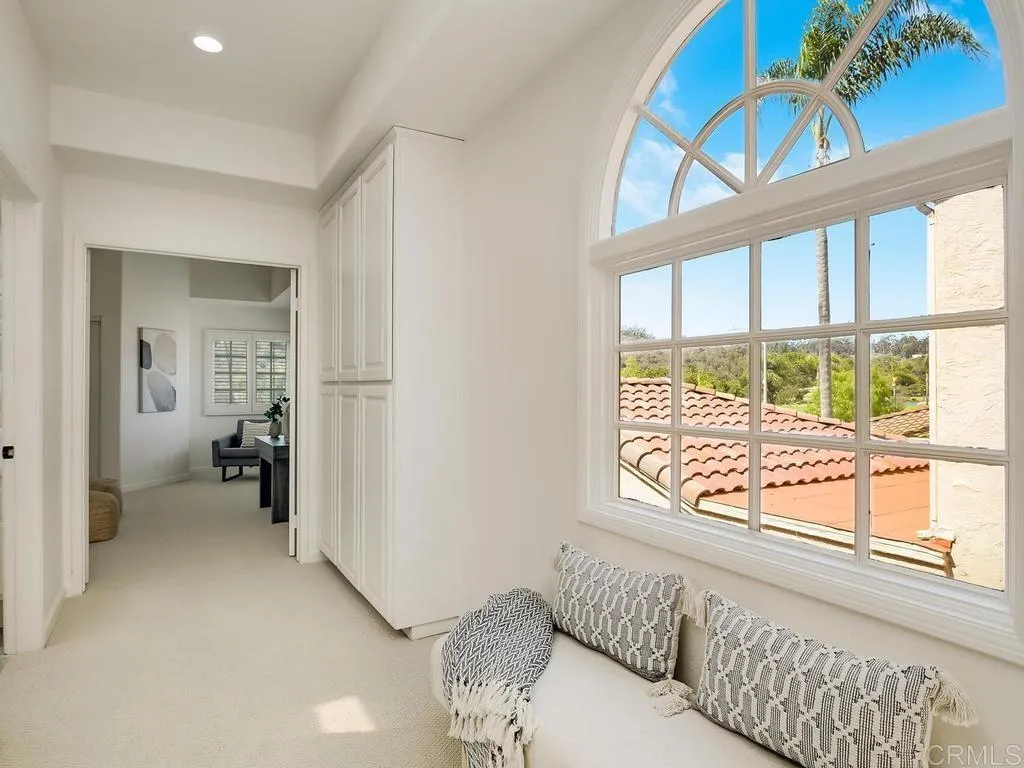 https://cdn.realtyfeed.com/cdn/127/306707824/d82f694d605375d57d8d0f1d15759c00.webp
