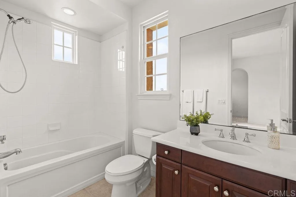 https://cdn.realtyfeed.com/cdn/127/306707872/0c0e6dc13d5430894668a907eba145d2.webp