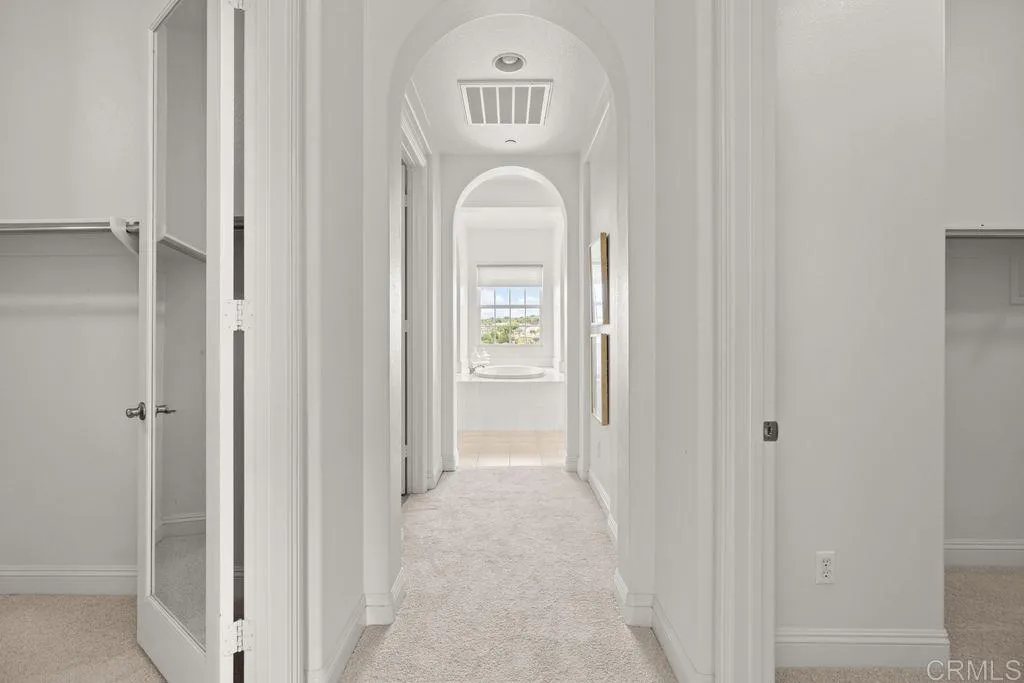 https://cdn.realtyfeed.com/cdn/127/306707872/1e218aa447b3dd7068379724544b4a2a.webp