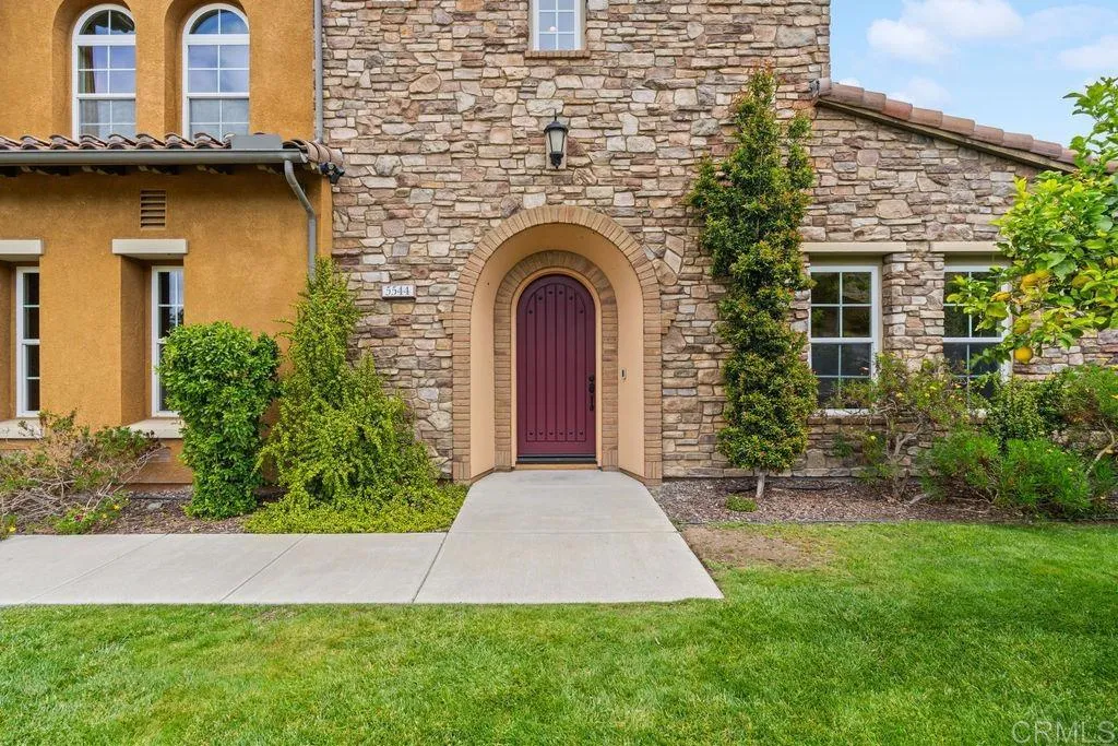 https://cdn.realtyfeed.com/cdn/127/306707872/29bdb340be8347837625f1c3059c8981.webp