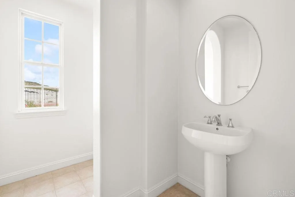 https://cdn.realtyfeed.com/cdn/127/306707872/2c9e2b022f53007288c750423f3bd77f.webp