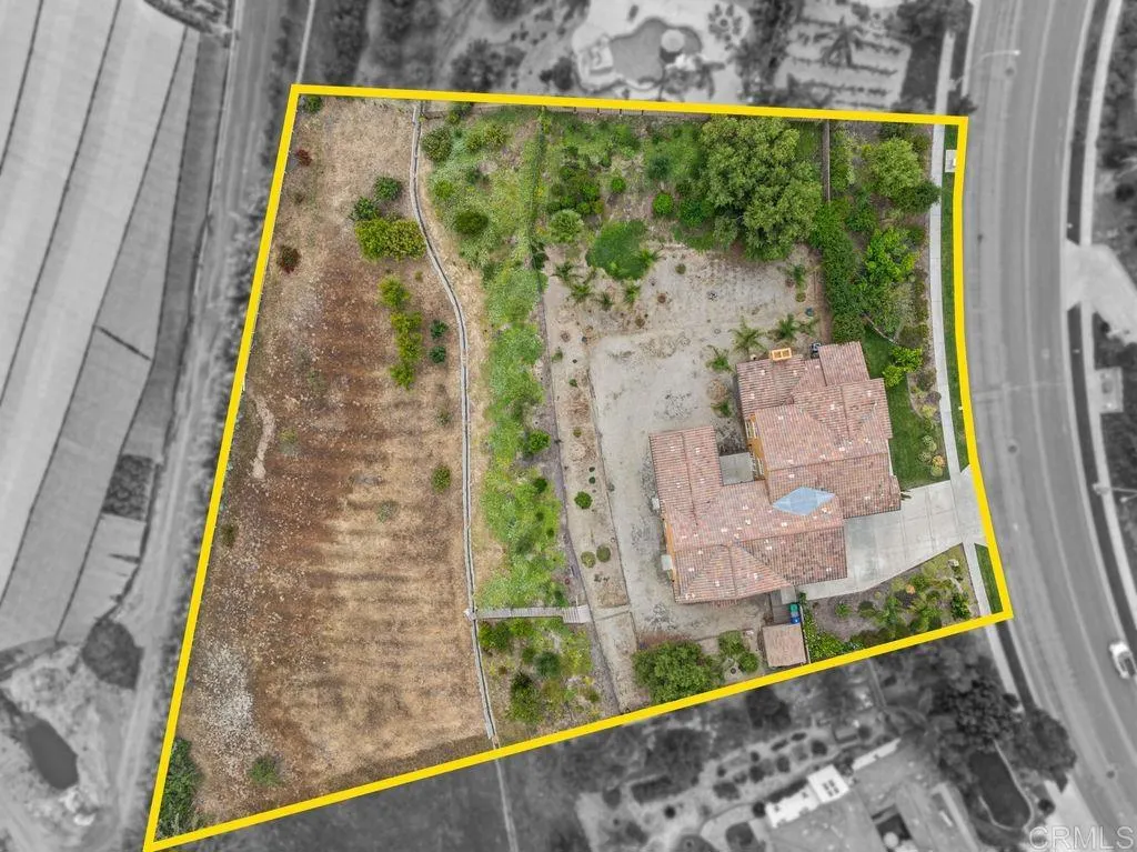 https://cdn.realtyfeed.com/cdn/127/306707872/4ba38e8342937408003c57a99a346052.webp
