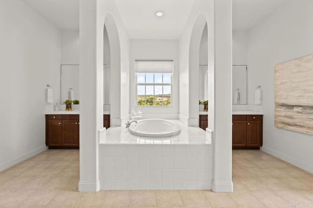 https://cdn.realtyfeed.com/cdn/127/306707872/5c18c453e71b244806251831d1841588.webp