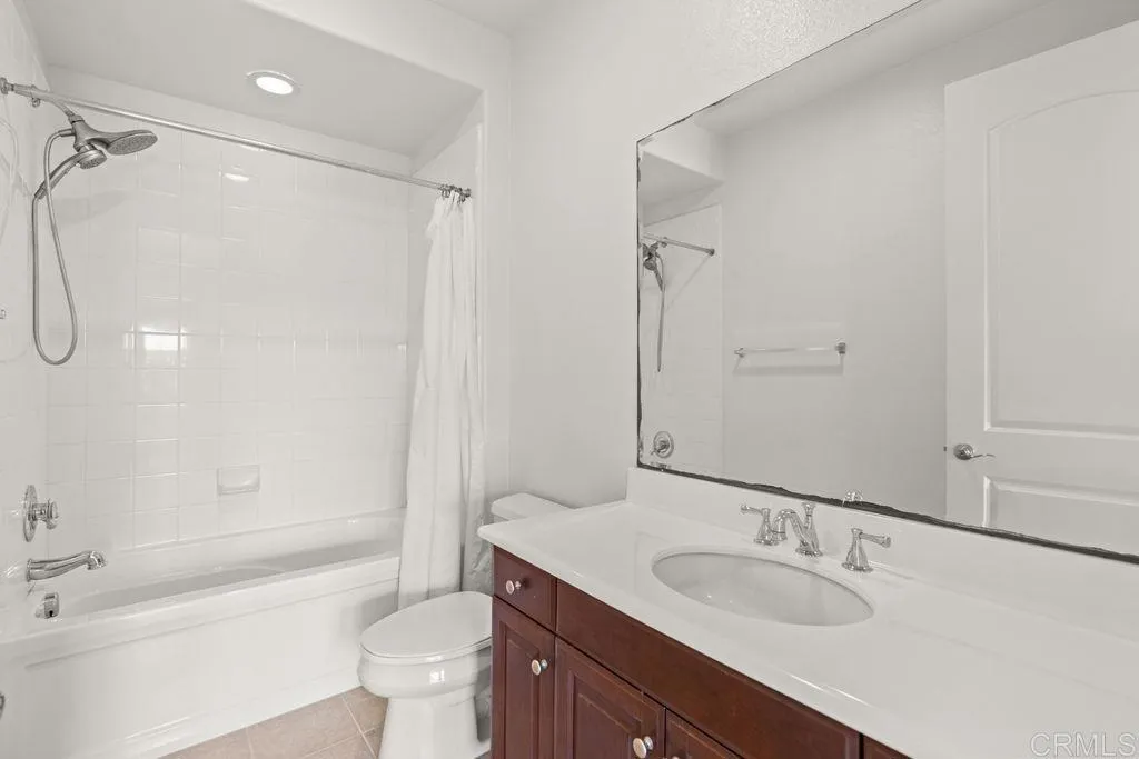 https://cdn.realtyfeed.com/cdn/127/306707872/737629a625ff43cb3cb60e599549a8d3.webp