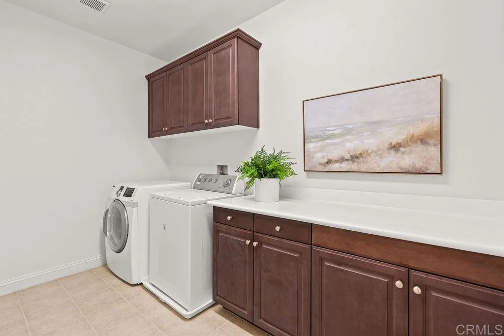 https://cdn.realtyfeed.com/cdn/127/306707872/c1b393e32cc66949c0962ba052d82569.webp