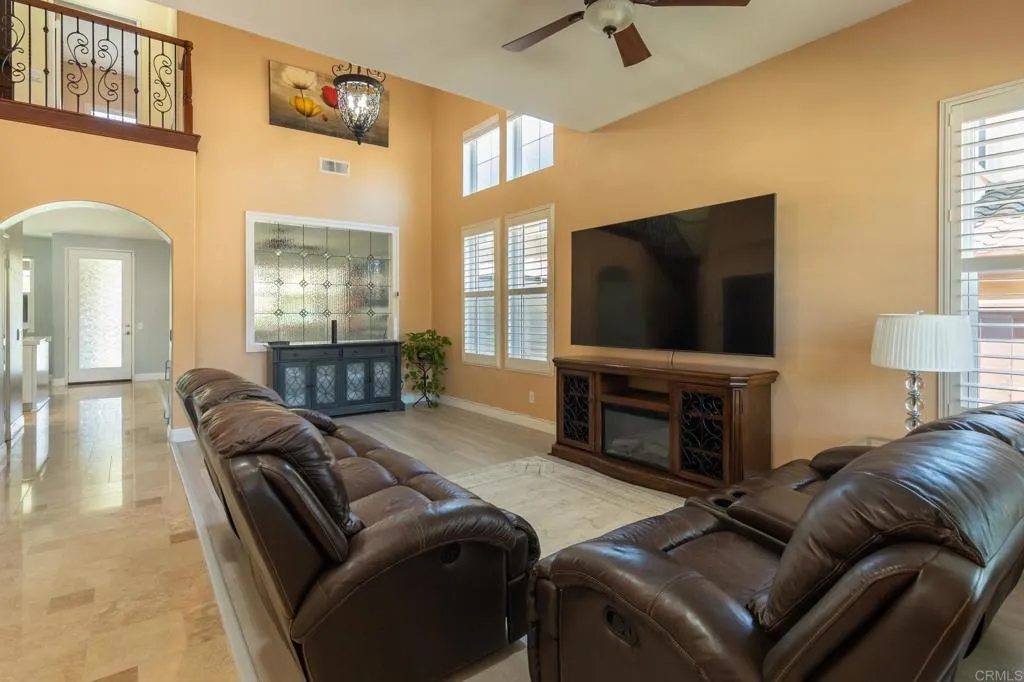 https://cdn.realtyfeed.com/cdn/127/306707876/aacff48b1372b42fe1df6698d221ccea.webp