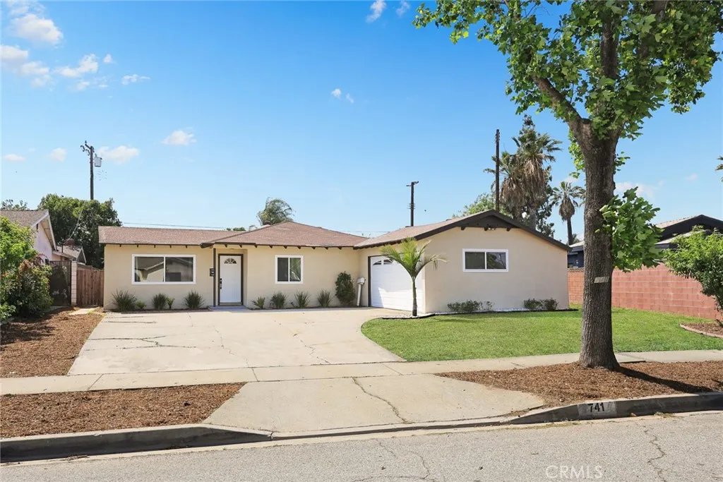 La Puente, CA 91744