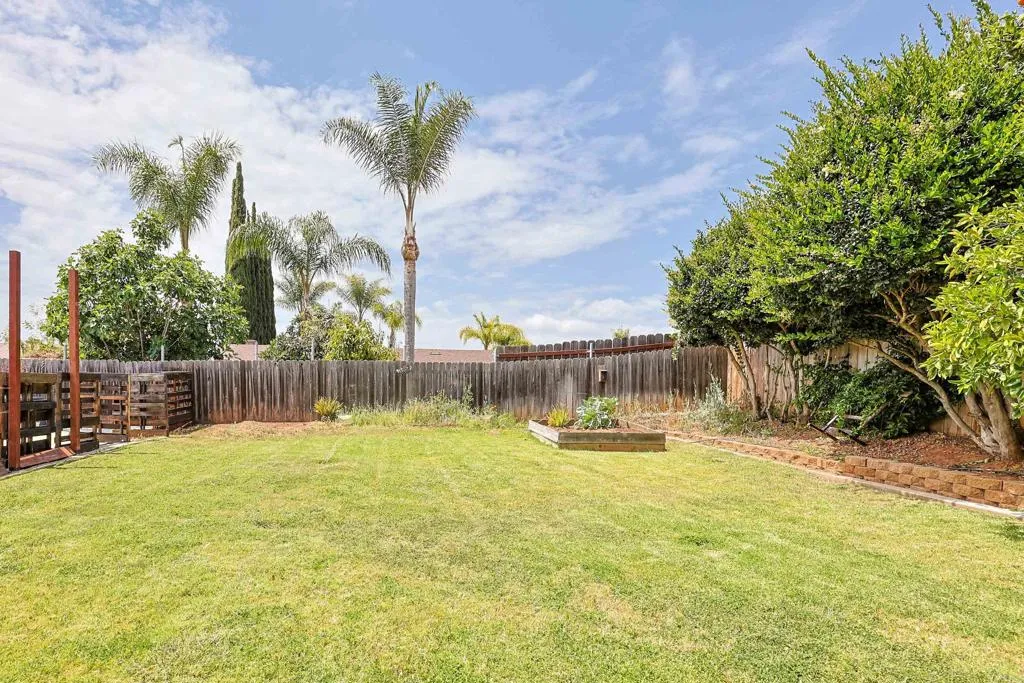 https://cdn.realtyfeed.com/cdn/127/306707942/4a0cdf2cc0ae592962d77224b7fa350f.webp