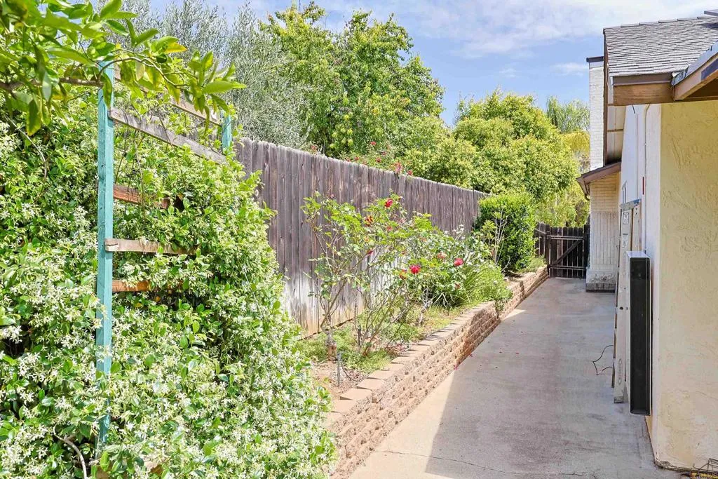 https://cdn.realtyfeed.com/cdn/127/306707942/5d0c822f91a70706c6c078b77de03d93.webp