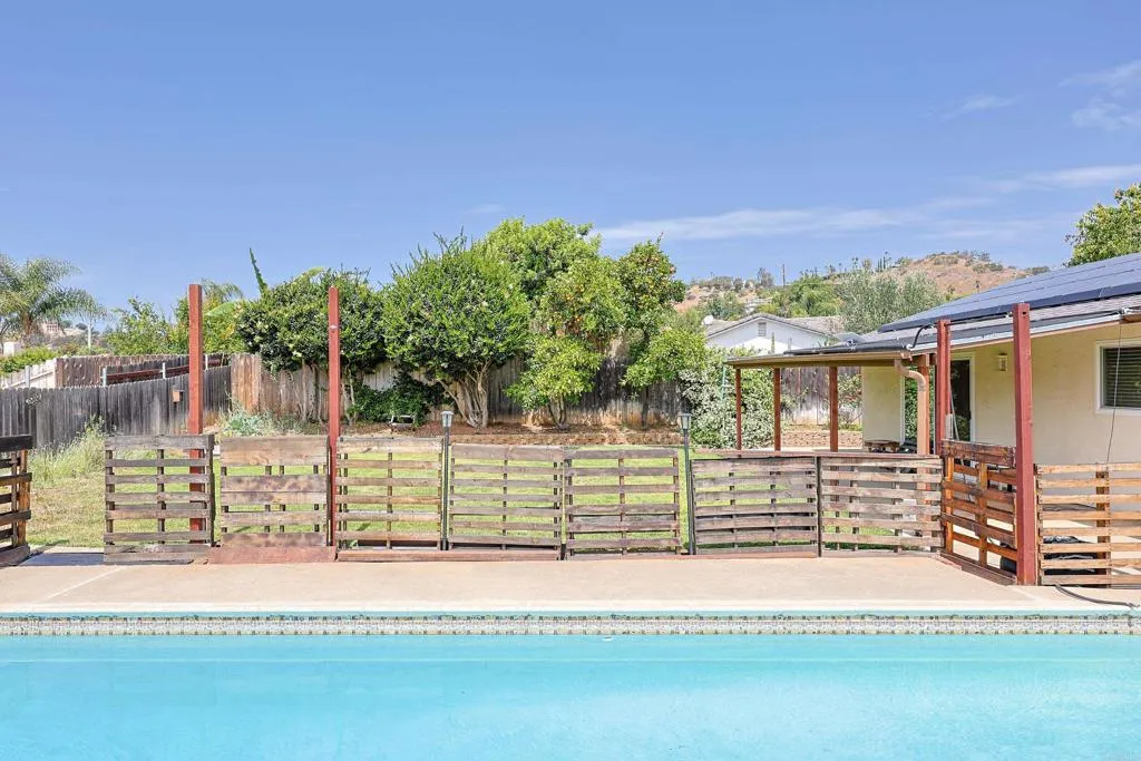 https://cdn.realtyfeed.com/cdn/127/306707942/bb553d2e052bb67f1423e6125aa12057.webp